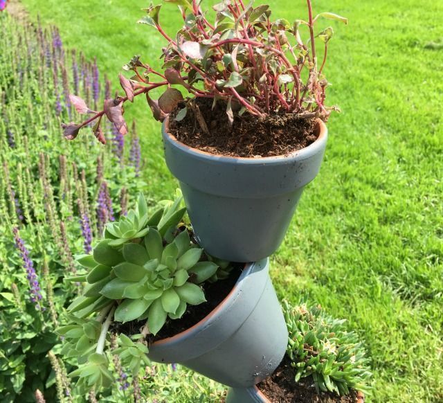 DIY; Plant holder for the garden