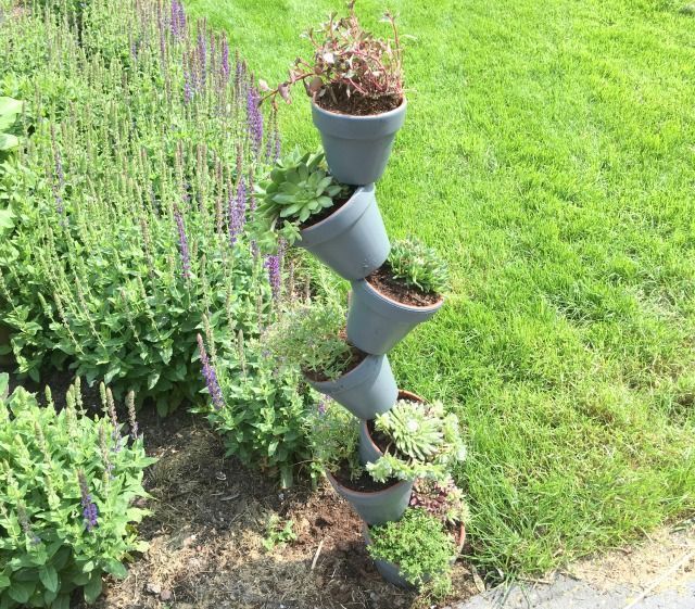 DIY; Plant holder for the garden